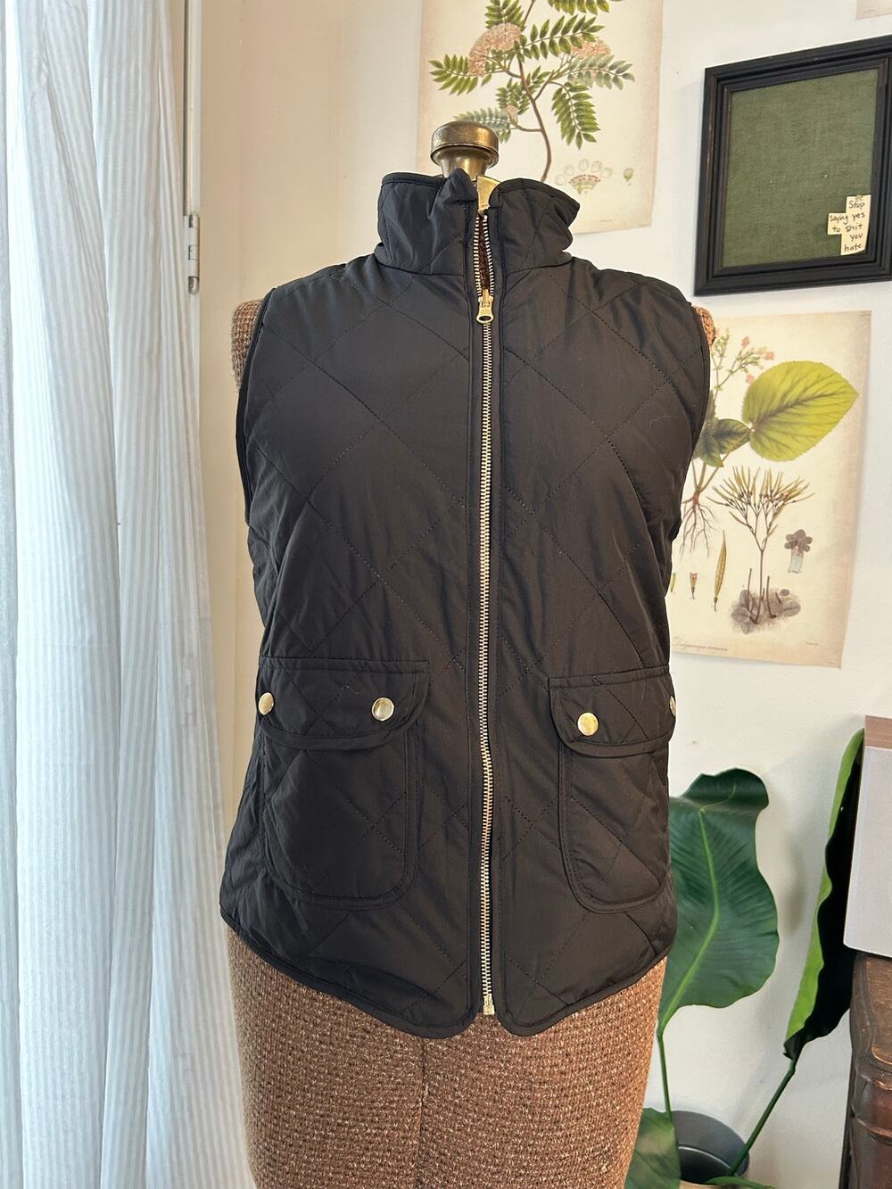 Reversible Quilted Sherpa Vest Black Cream Gold Zip Pockets Layering Outerwear